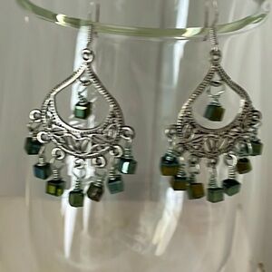 NWOT SILVER TONE GYPSIE STYLE BLUE CRYSTAL DANGLE EARRINGS